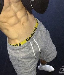 boyZ 5d4706aee046b.jpg