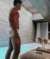 hot brazilian boys 5bb56efda7544.jpg