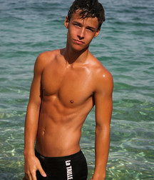 Cute guys 5bc650031794a.jpg
