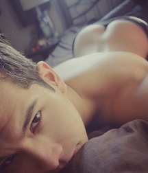 Nice selpfie in bed - L 5c3ba191d2d39.jpg