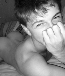Nice selpfie in bed - L 5c3ba1af5f9ea.jpg