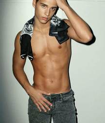 Guys I Like 5bc131087a8c2.jpg
