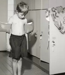Old b&w photo fun 5c9359ee029e8.jpg
