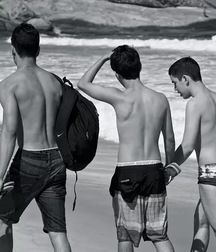 Old b&w photo fun 5c935a0ebd09d.jpg