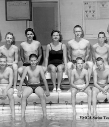 Old b&w photo fun 5c935a230bb30.jpg
