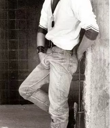 Artsy guys 5c95ff7e6e599.jpg
