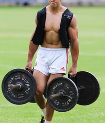 Guys in shorts 5c96d19e2d1f5.jpg