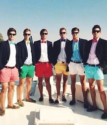 Guys in shorts 5c96d1a08adc9.jpg