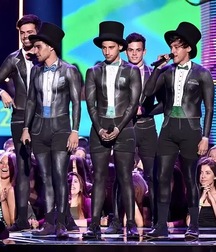 Guys in hats 5cb08212dcb68.jpg