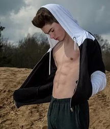Shirtless Guys 5d66490938783.jpg