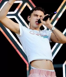 Olly Alexander 5d8bf016d7386.jpg