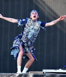 Olly Alexander 5d8bf01795863.jpg