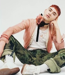 Olly Alexander 5d8bf025378d9.jpg