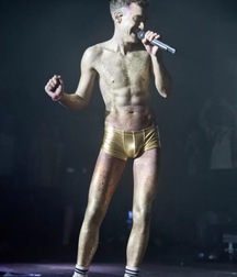 Olly Alexander 5d8bf02fe71d8.jpg