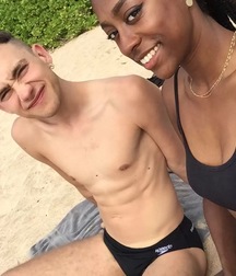 Olly Alexander 5d8bf03995bfc.jpg