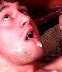 Sperm Eating 5bd31bf32c627.jpg