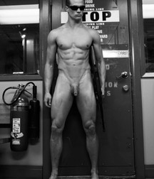 ... And Finally Men and Naked 5be047424c30d.jpg