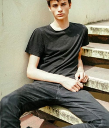 The Ineffability of Boy Beauty 5bed2df4e1566.png