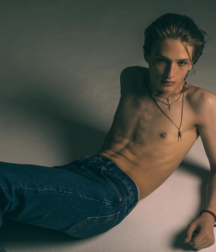 The Ineffability of Boy Beauty 5bed2e3d819cc.png