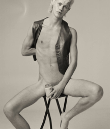 The Ineffability of Boy Beauty 5bed2f0fb1190.png