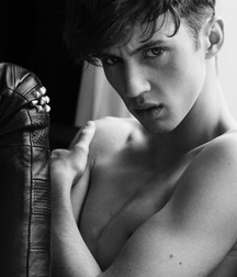 Troye Sivan : The Little Prince 5c2c705c38cb9.jpg