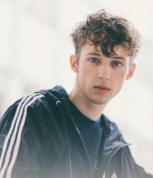 Troye Sivan : The Little Prince 5c2c707fe23f7.jpg