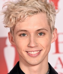 Troye Sivan : The Little Prince 5c2c70d9db1bd.jpg