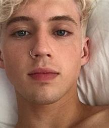 Troye Sivan : The Little Prince 5c2c710aa7d59.jpg