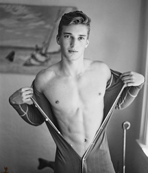 That's Boys to Be Desired 5c4df24005741.jpg