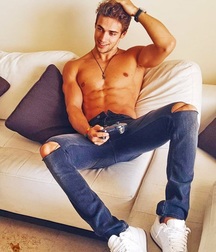 That's Boys to Be Desired 5c4df28234d5d.jpg