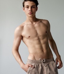 Young Chaps 5d2b13a93c6bb.jpg