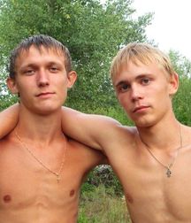 Young Chaps 5d2b1463bfc8e.jpg