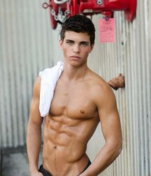 Such Hotness 5d38735e71f33.jpg