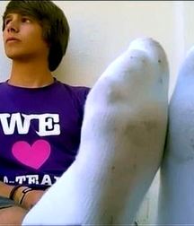 Boys in Socks 5d4040300bfad.jpg