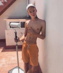 Boys in Short 2 5d41e86bade7f.jpg