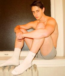 Bare Legs 5d69a71bd0a73.jpg