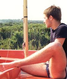 Bare Legs 5d69a72872159.jpg