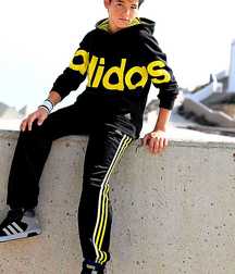 Sneaker Boys 5d6d157606fcf.jpg