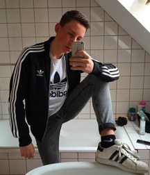 Sneaker Boys 5d6d160729f2c.jpg