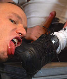 Sneaker Boys 5d6d1641b1a1b.jpg