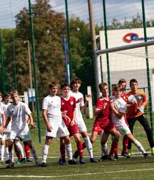 Sport Teenagers 5d7c263469dec.jpg