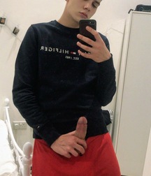 Body  as Play 5dd537244f3b1.jpg
