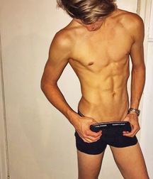 Sexy Bazar Boys 5eb6bb632d36b.jpg
