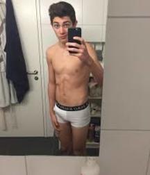 bulges 5c9364f0c9558.jpg