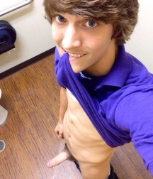 hot boys 5cb2d1834fb5a.jpg