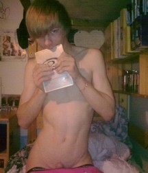 hot boys 5cb2d190ebf62.jpg