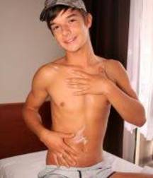 hot jeffie 5cbc1c492dfa0.jpg