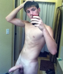hot selfies 5d1f06d24b8aa.png