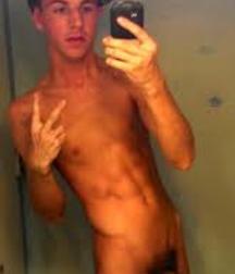 hot boys 5d74ff211083f.jpg