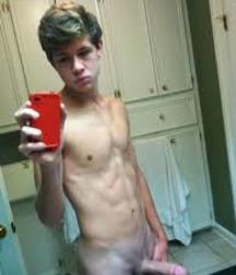 hot boys 5d74ff28af60d.jpg
